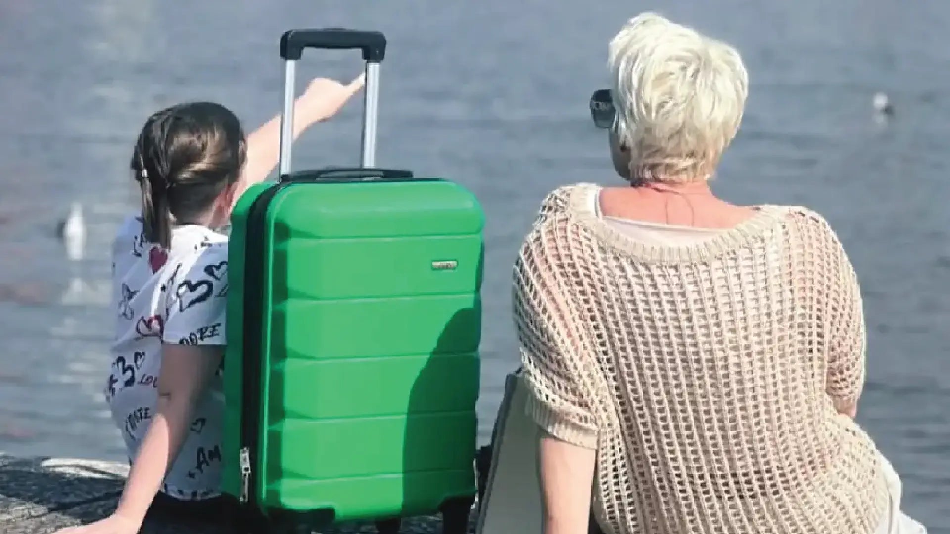 Best Suitcases for Family Holidays (2026 Guide)